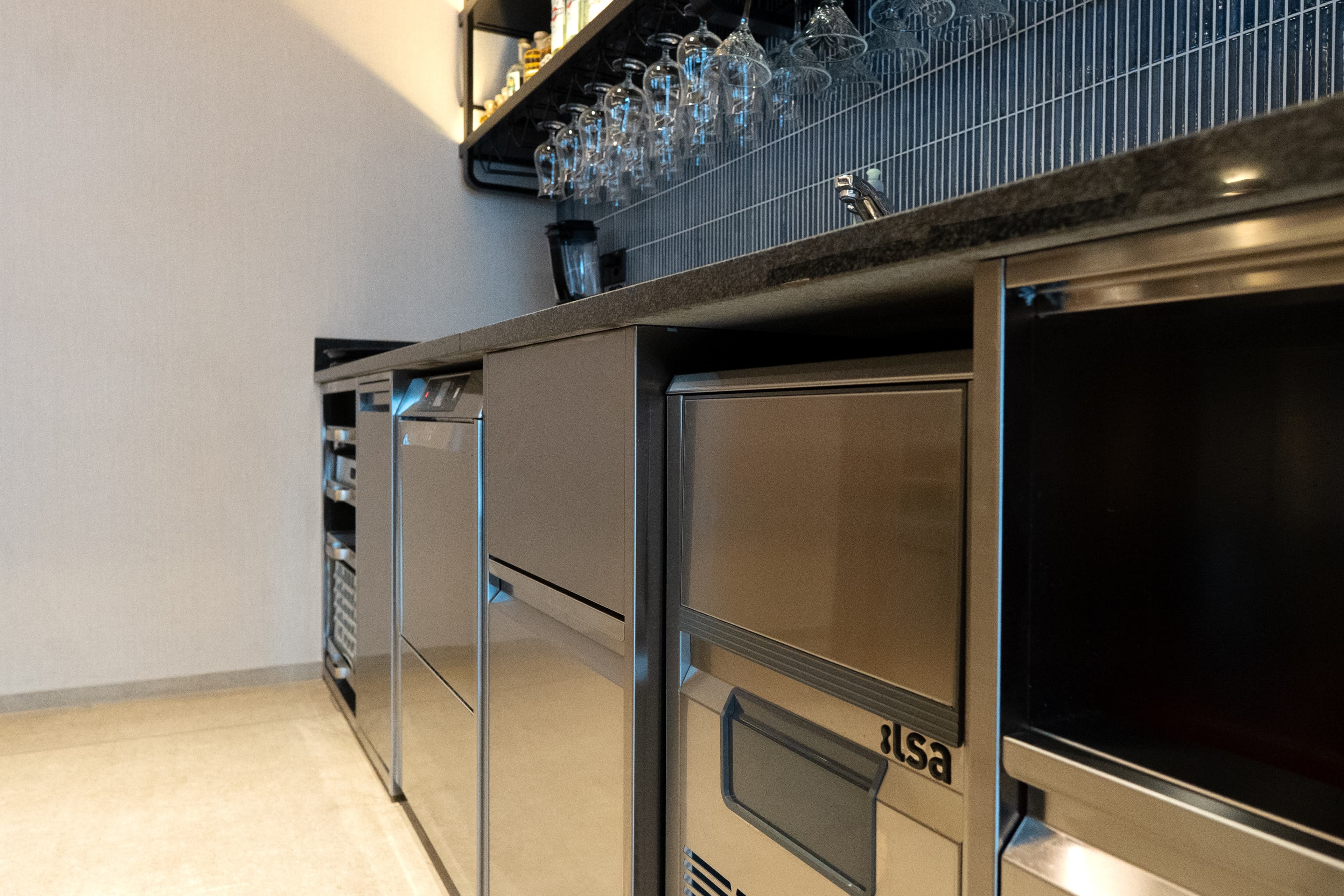 Bar-Einrichtung im Panoramahotel Braunwald – Bild 5