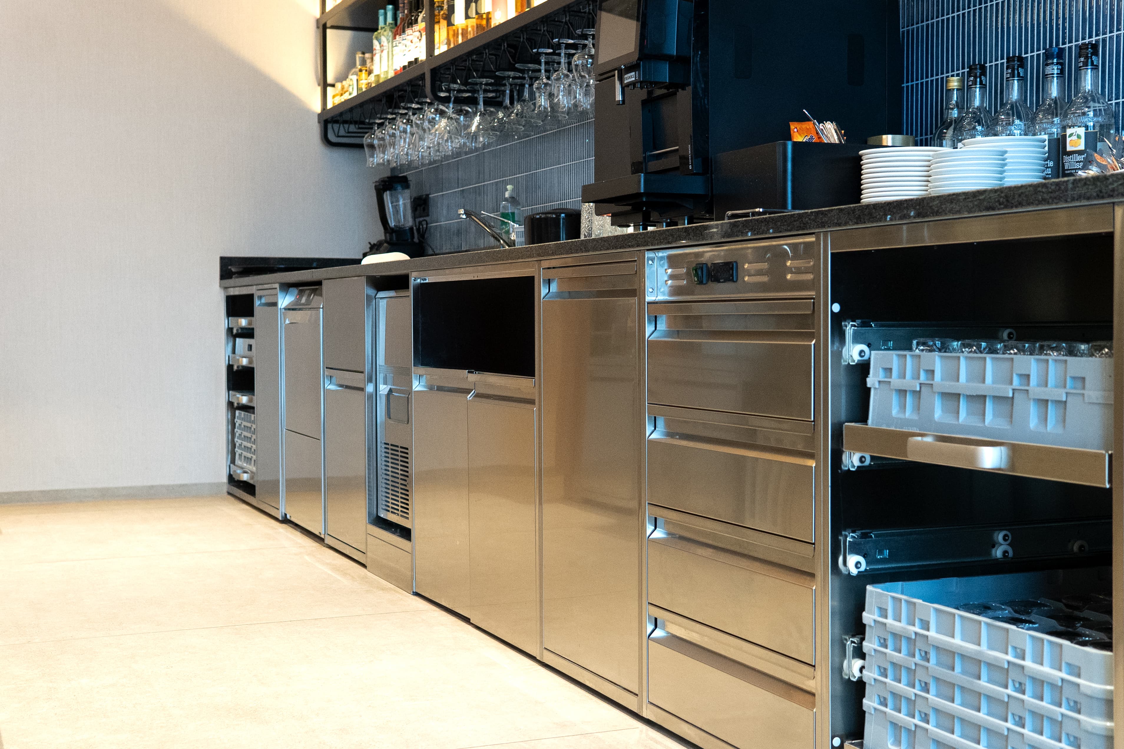 Bar-Einrichtung im Panoramahotel Braunwald – Bild 7